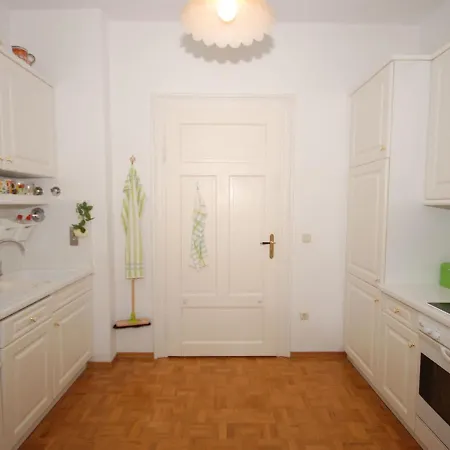 Ferienwohnungen Zeno Villa Rinck Rinckstrasse 13 Apartamento